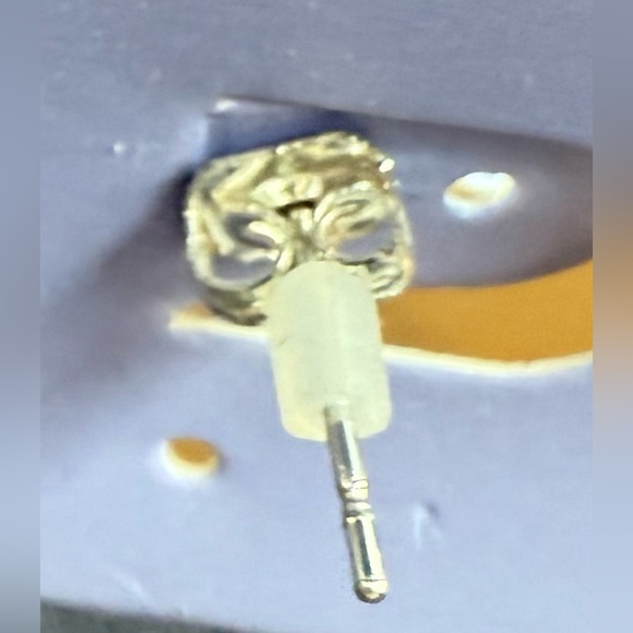 Claire's Silver Crystal Teardrop V-Neck Necklace and Earring Set - Picture 10 of 12